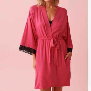 BNWT La Vie en Rose Lingerie Set